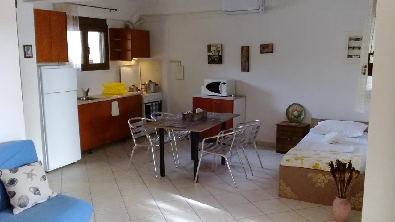 ניקיטי Natalia'S Apartments מראה חיצוני תמונה