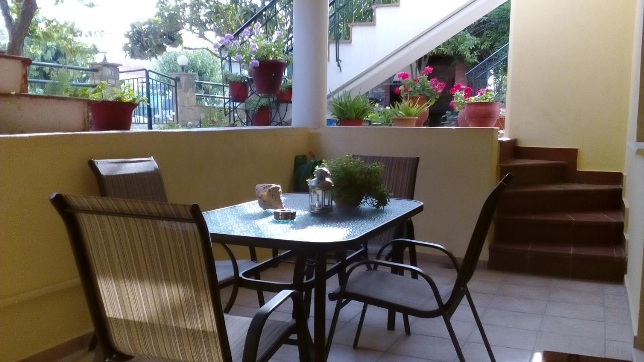 ניקיטי Natalia'S Apartments מראה חיצוני תמונה